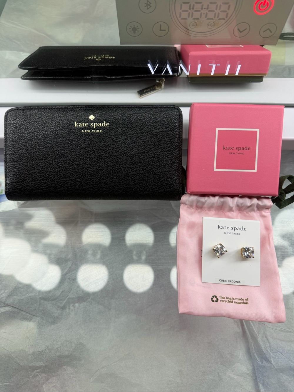 kate spade Black Leather Zip Around Wallet with earrings Gold Logo